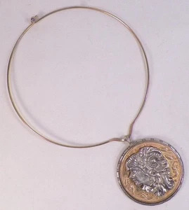 Choker Necklace Art Deco Lady Medallion Goldtone Silvertone 1970s Vintage - Picture 1 of 5