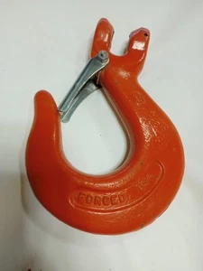 CM Clevlok Sling Hook 500 - 1/2" W/ Latch Load 12,000 lbs.Part # 658320 13-8 - Picture 1 of 4
