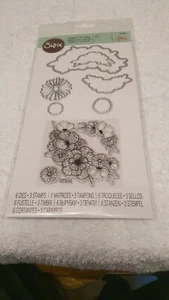 Sizzix Framelits mit Stempelset - 664355 Tintenblüten (6 Stanzen, 3 Stempel) - Bild 1 von 2