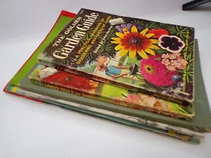 Lot of 8 vintage Flowers Lawn Garden Bird Fauna Golden Nature Guide Paperbacks - Imagen 1 de 17