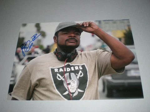 F. Gary Gray Straight Outta Compton signed autograph Autogramm 8x11 photo in per Cover