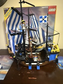 LEGO Pirates 6274 Caribbean Clipper Kit 98% Complete with Instructions and Box