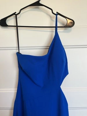 Платье-футляр Betsy And Adam кобальтово-синее с вырезом на одно плечо - Изображение 1 из 4