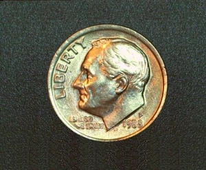 1988 P Roosevelt Dime *ERROR* Broadstrike DDO Coin - Picture 1 of 4