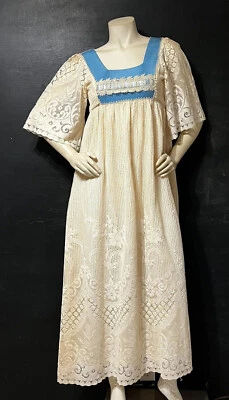 Vestido de encaje mantel vintage años 80 floral corte láser azul corpiño mangas campana Foto 1 de 4