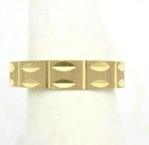 14K Yellow Gold Diamond Cut Wedding Band (BTS678) - Picture 1 of 2