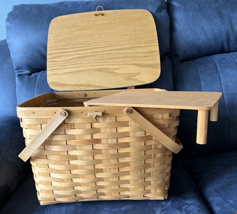 LONGABERGER PICNIC BASKET - 1999 - with pie shelf - LARGE - 16”x13”x11” Cover