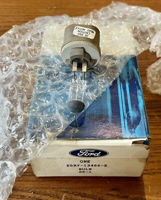 Новый из старых запасов Ford 1985 - 1989 Merkur XR4Ti противотуманная лампа и задняя лампа E5RY-13466-E - Изображение 1 из 4