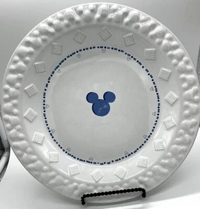 Plato de cena de gres en relieve Mickey Mouse Disney 10,75"" blanco azul - Imagen 1 de 5