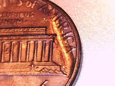 1983-P Lincoln Cent Error - Nice Deep Strike Through on Reverse - Image 1 of 3