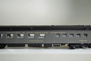 92013 N Scale Micro Trains RG D&RWG RIO GRAND DENVER AND RIO GRANDE  DINER CAR - Picture 1 of 14