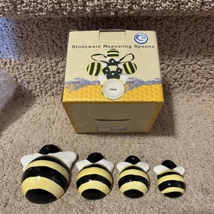 Cracker Barrel Stoneware Measuring Spoons Not Used Honey Bee - Picture 1 of 4