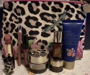 Makeup Bag With Cleaner, Day Crème , Night Repair , Lipstick , Liner & Gloss - Picture 1 of 1
