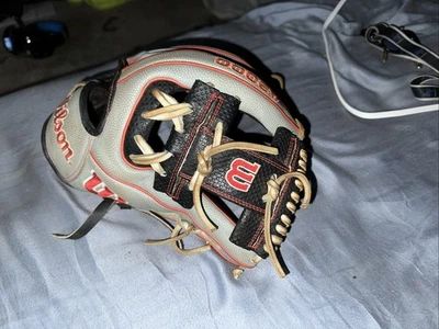 Wilson A2000 Infield Glove half season used - Image 1 of 4
