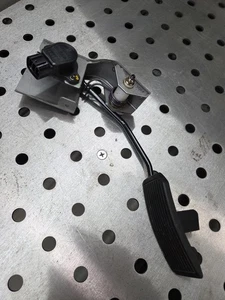 Infiniti G35 2003-2006 sedán acelerador de pedal de gasolina sensor de viaje OEM - Imagen 1 de 12