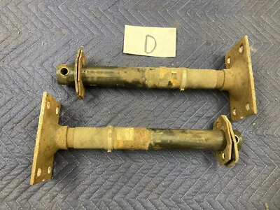 Amortiguadores de parachoques trasero Volvo 242 240 244 245 1975-1985 soportes OEM #1657M Foto 1 de 4