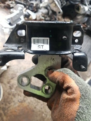 Ford Fiesta MK7 2008-2017 Ecoboost Petrol Upper Gearbox Mount DPS6 8V51-7M121-AE - Image 1 of 3