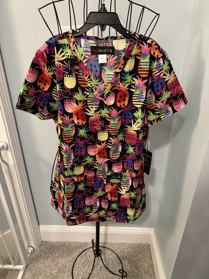 New Koi Basics Tiki Pineapple Leslie scrub top women Extra Extra Small XXS 2XS - Image 1 of 4
