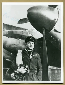 Sir Max Aitken (1910-1985) - RAF flying ace - RARE signed photo + Moving letter - Foto 1 di 3
