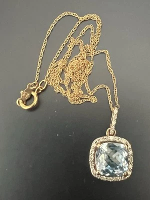 "Collar colgante de cadena y diamantes topacio de oro rosa de 10k de 18"" 2,09 G" Foto 1 de 4