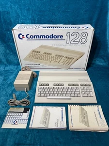 COMMODORE C128 OVP - voll funktionsfähig - inkl. Handbücher + Diskette - - Bild 1 von 20
