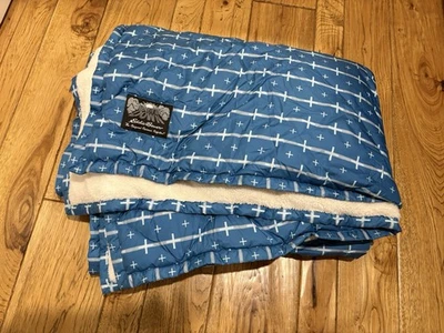 Eddie Bauer Down Filled Oversized Quilted Throw Blanket Plaid Red Black 72 x 50" - Image 1 of 4