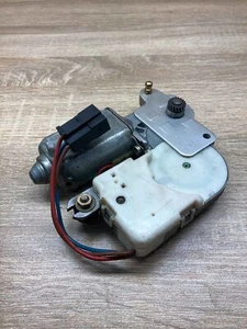 722686715 0130821812 Bosch Volkswagen Passat B4 Window Regulator Motor - Picture 1 of 7
