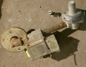 armstrong furnace g6 honeywell pilotstat maxitrol rv 42 6488 gas valves assembly - Picture 1 of 12