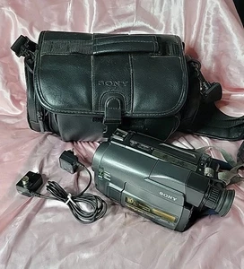 Sony Handycam CCD-TRV512 Video8 30x Digitalzoom Camcorder NTSC getestet - Bild 1 von 7