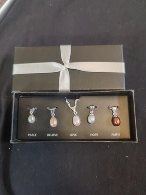 Avon Five 5 Piece Pendant Necklace Set Imitation Pearl Silver Tone Cable Chain - Image 1 of 2