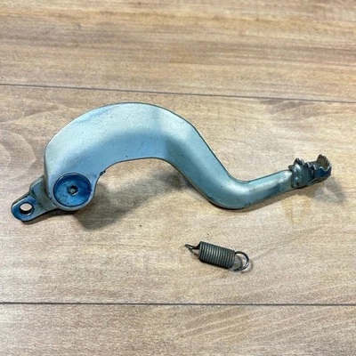 96-01 Yamaha YZ125 YZ 125 1996/OEM Bonita palanca de freno trasera con resorte Foto 1 de 4