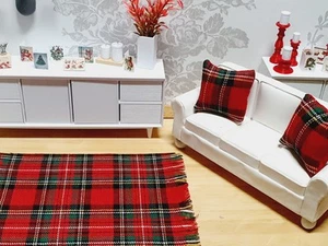 Puppenhaus roter Schottenkaro Teppich | Maßstab 1:12 | Miniatur Teppich - Bild 1 von 6