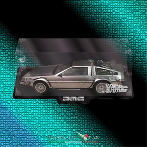 TECA IN PLEXIGLASS ACRILICO-SHOWCASE-CON DIORAMA PER DELOREAN HOT TOYS 1/6-BTF - Foto 1 di 11