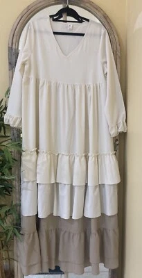 Size M (14-16) Neutral Maxi Free Long Sleeve Flowey Perfect For Photo Shoot - image 1 of 4
