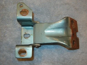 Classic SAAB 900 Right Front Lower Door Hinge  G2 - Picture 1 of 4