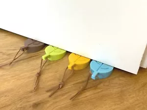 4er Set Türstopper Kunststoff Türkeil Bodenkeil für alle Oberflächen - Bild 1 von 1