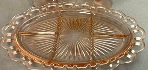 Piatto diviso vetro rosa bordo pizzo aperto vecchia colonia vintage Hocking Depression - Foto 1 di 2