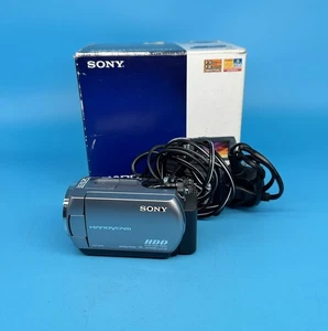 Sony Handycam DCR-SR52E HDD Camcorder Videokamera mit Ladegerät, silber - getestet - Bild 1 von 13