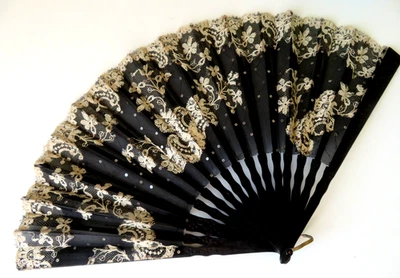 ANTIQUE  PRETTY CARVED WOODEN FRAME,APPLIED LACE & TINY SEQUINS FAN - Image 1 of 4