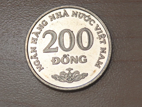 2003 Vietnam 200 Dong Cover