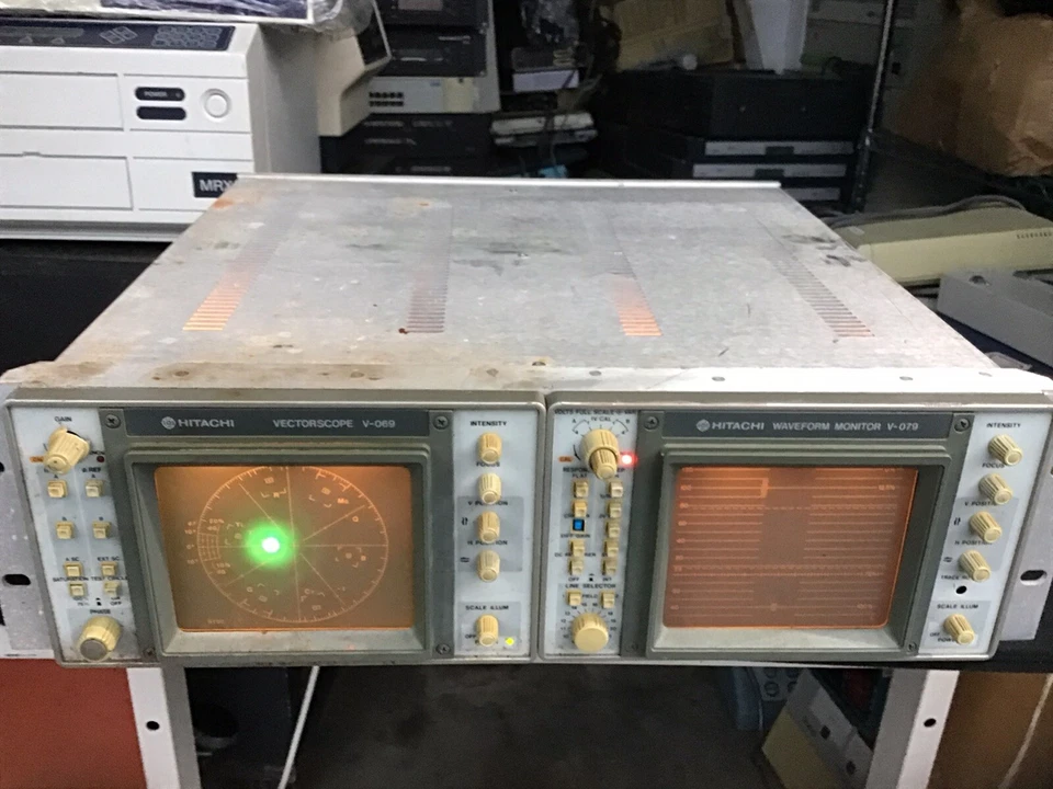 Hitachi Vectorscope  V-069/Waveform Monitor  V-079 - Image 1 of 4