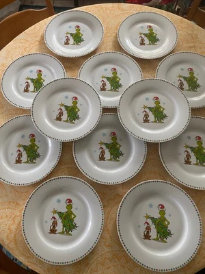 Nuevo - Juego de 12 platos de cena de Navidad The Grinch y Max Foto 1 de 4