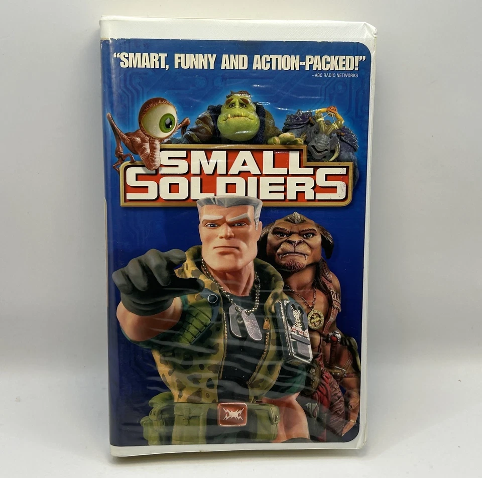 Small Soldiers VHS 1998 Video Tape Classic 90s Movie VTG Clamshell Nearly New! - Image 1 of 4
