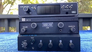 Aviation Radios and Transponder - Bild 1 von 10