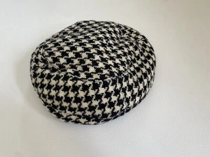 Iconique chapeau en laine imprimé pied de coq VIVIENNE WESTWOOD Man Vintage - Foto 1 di 7