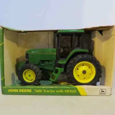 Tractor Ertl John Deere 7600 MFD 1994 hecho en EE. UU. 1/16 JD-5619-11DO-B3 Foto 1 de 4