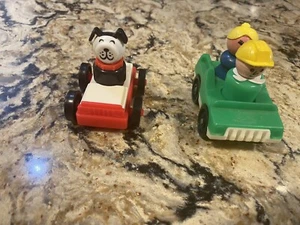 Fisher Price VTG Little People Lot Of 5- C Hook & 2 Seater Car With 3 People - Picture 1 of 2