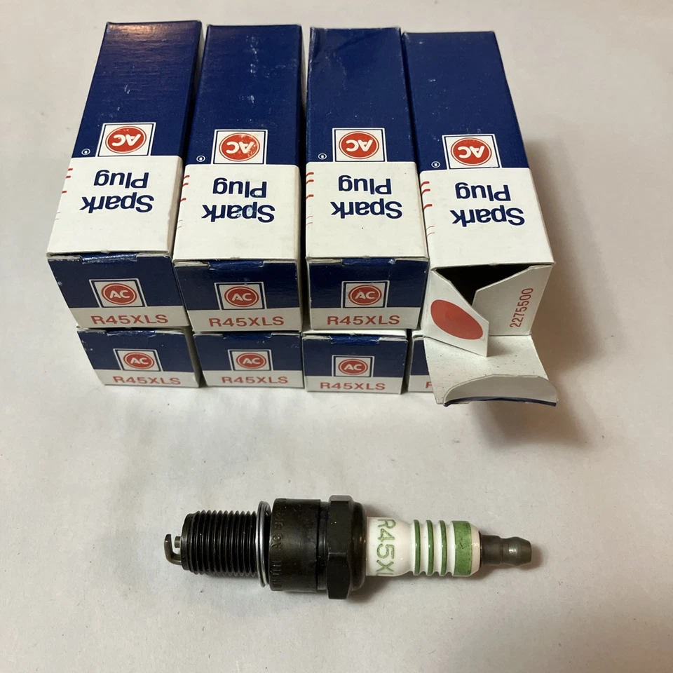 GENUINE GM ACDelco Spark Plugs R45XLS Set Of 8 5613878 - Image 1 of 1