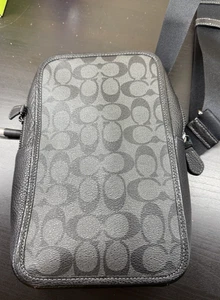 Paquete Coach Sullivan en lona exclusiva en carbón/negro - Imagen 1 de 7