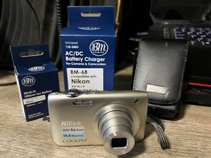 Nikon Coolpix S3100 14.0MP Digital Camera Silver With 2 Batteries & Case - Picture 1 of 7